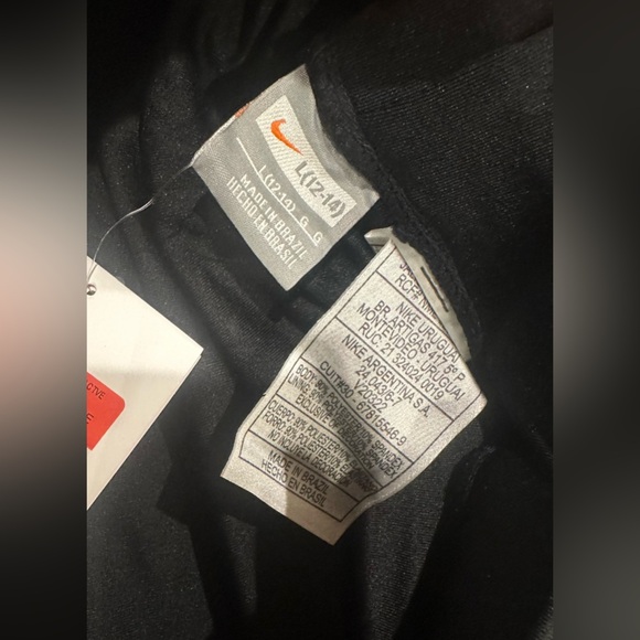 NWT Nike Women's Black Shorts Sz L 2 in One dry fit athletic active run bottoms - Picture 7 of 7